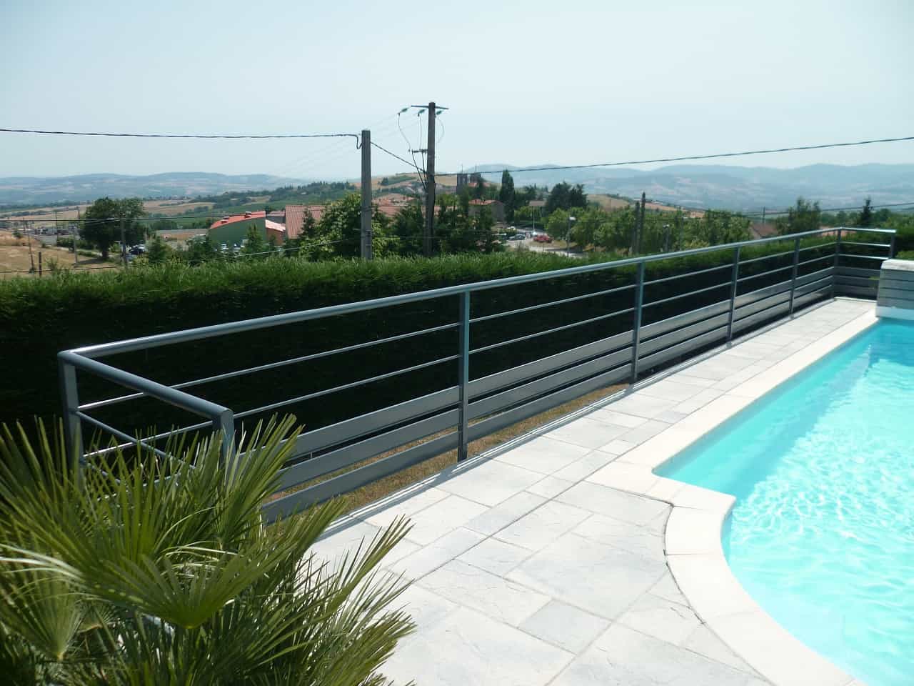 Garde corps piscine à Saint Sorlin
