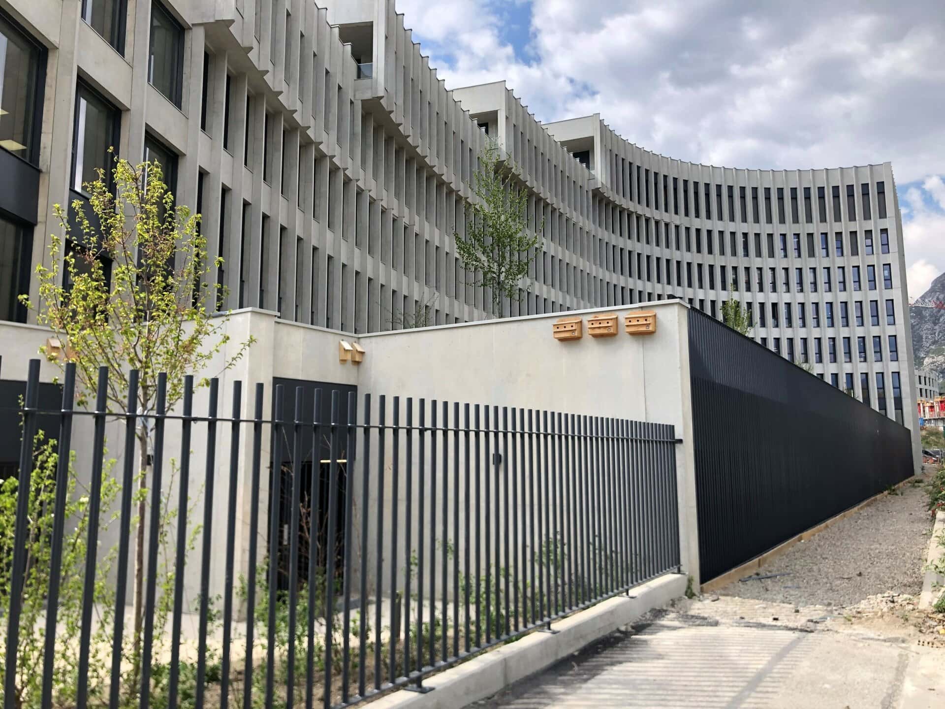 Cloture et Grille de protection intégrant garde corps terrasse Bat Spring Grenoble