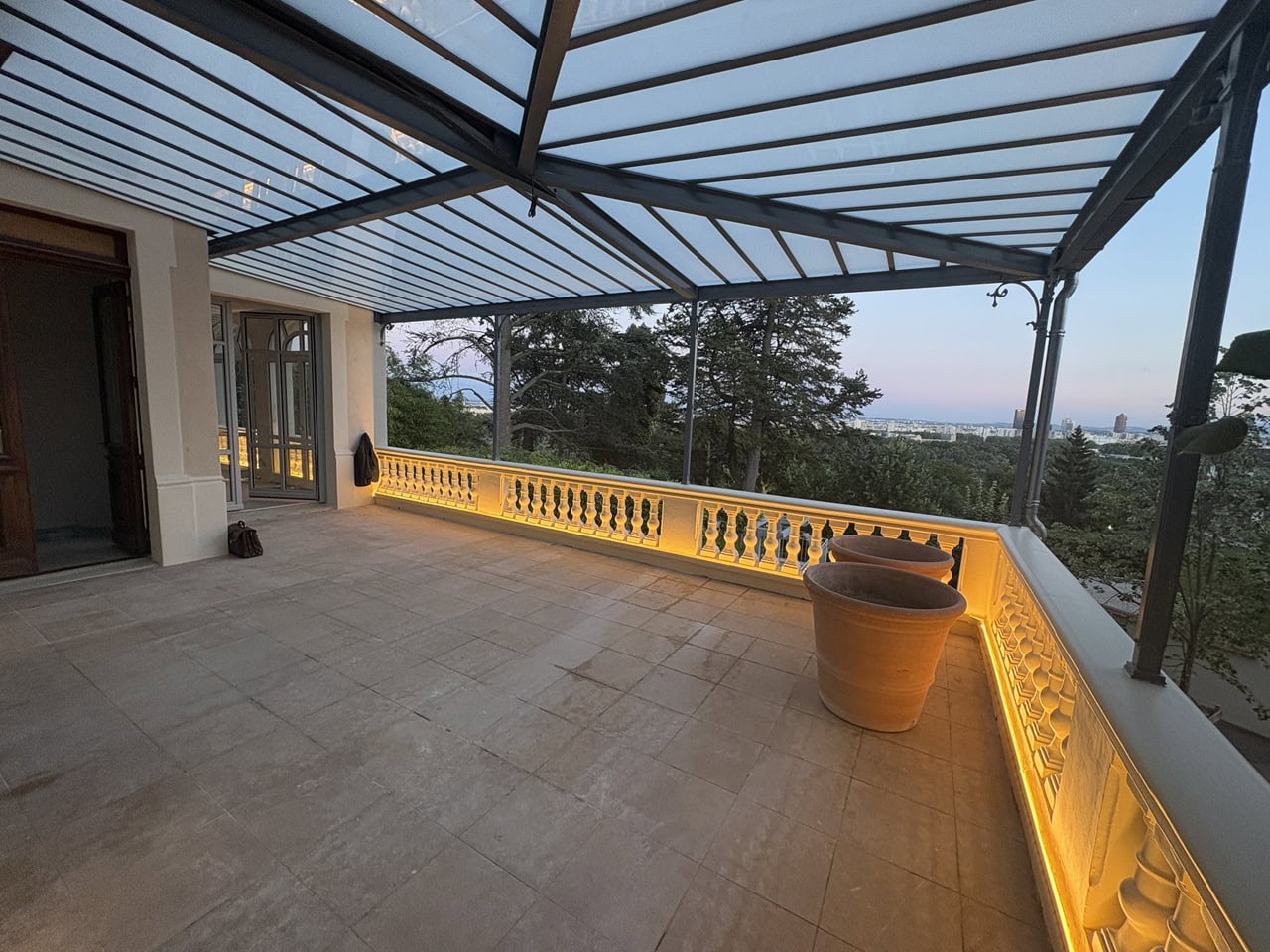 maison lyonnaise terrasse verrière